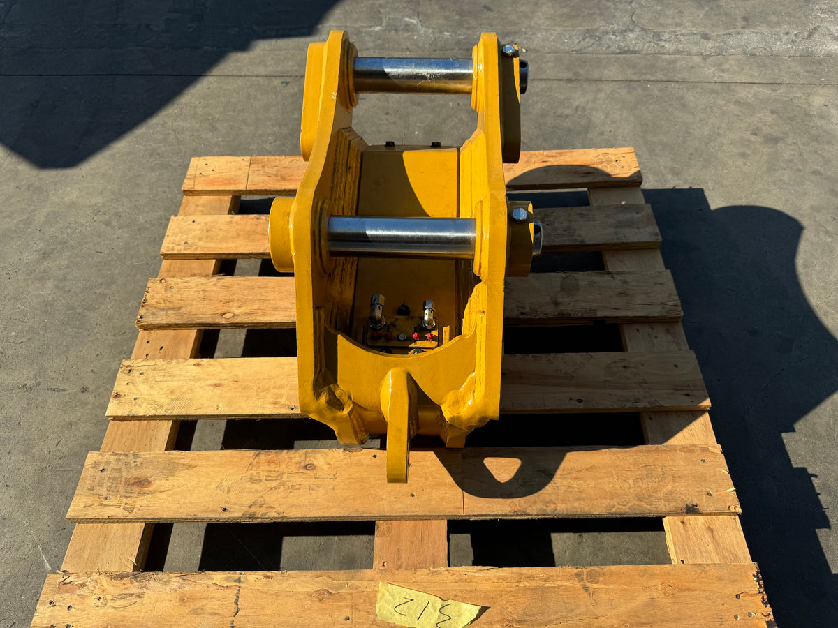 CAT OEM Unused Coupler, 3886156 COUPLER GP QUICK 312 LINKAGE