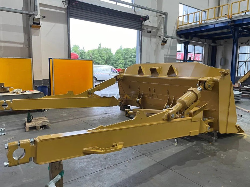 Cylinder and Installation AR for D8T SU Blade - BBD8TSU - 3 - Bulldozer Blade - Bedrock Attachments