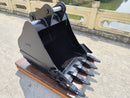 Komatsu PC160, 70mm Pins, 42in, Heavy Duty Bucket - EBPC160-7042HD - Excavator Bucket - Bedrock Attachments