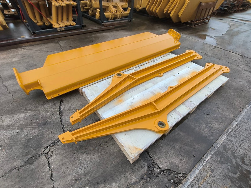 Tailgate for Bell B40E Articulated Truck - ATB40E - Articulated Truck Tailgates - Bedrock Attachments